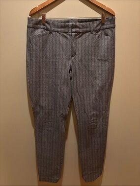 Old Navy Gray Chevron Ankle Jeans